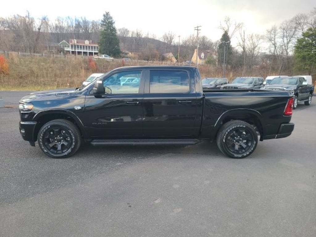 New 2026 Ram 1500 BIG HORN CREW CAB 4X4 5'7 BOX Pickup