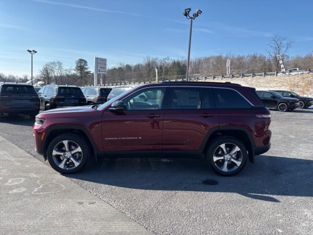 New 2026 Jeep Grand Cherokee LIMITED 4X4 Sport Utility