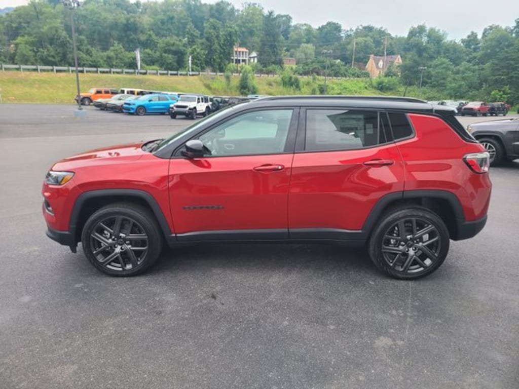 New 2026 Jeep Compass LIMITED 4X4 Sport Utility