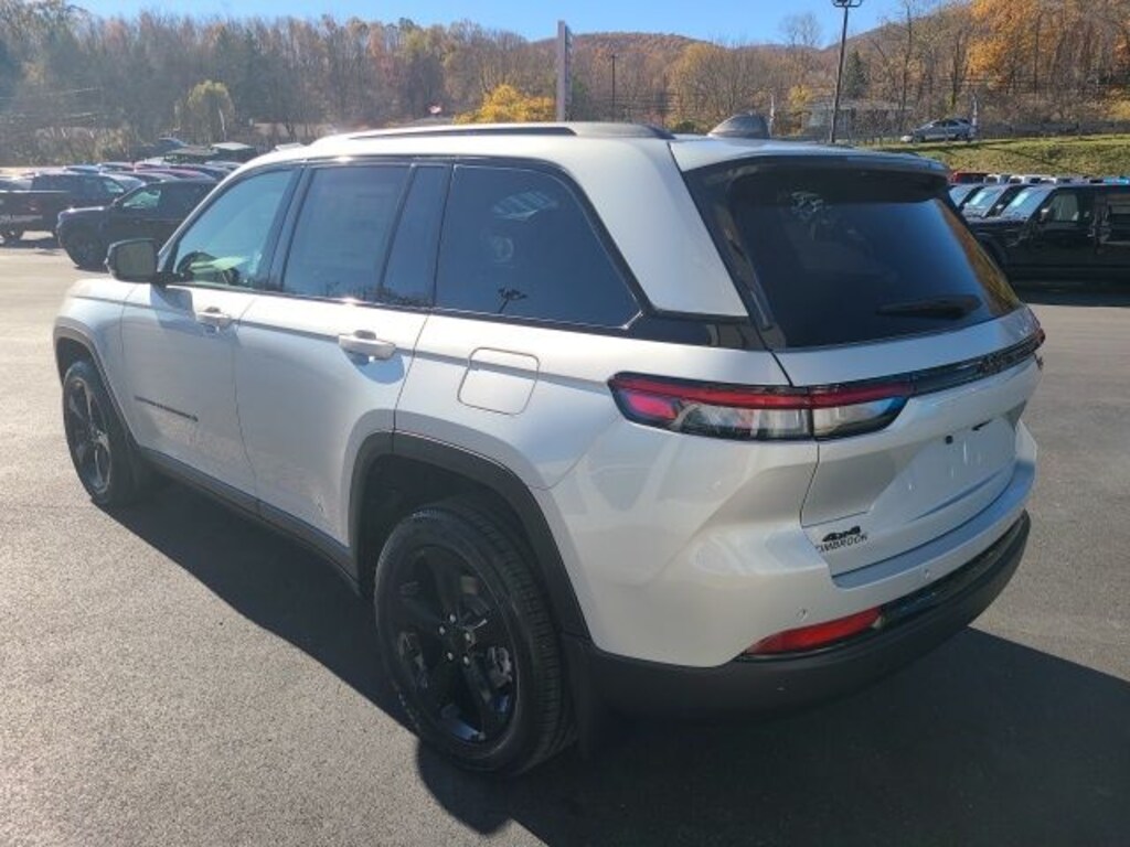 New 2025 Jeep Grand Cherokee ALTITUDE X 4X4 Sport Utility