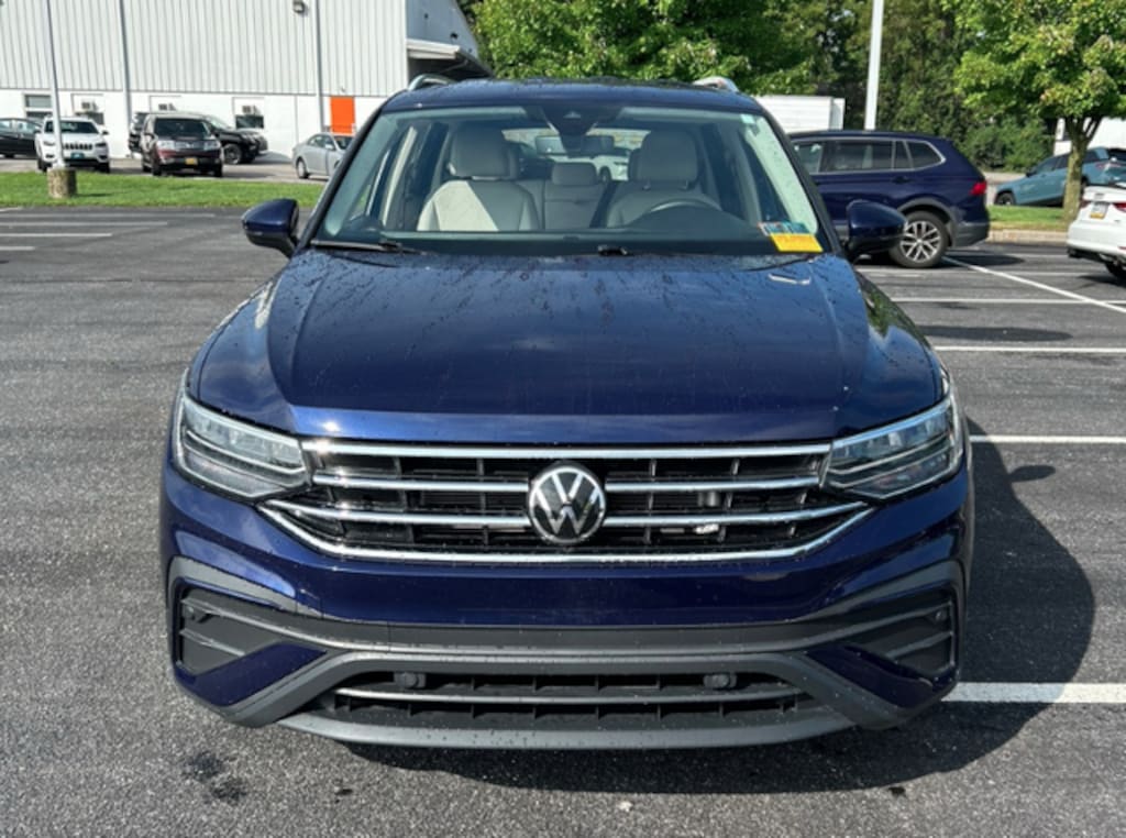 Used 2024 Volkswagen Tiguan 2.0T SE SUV