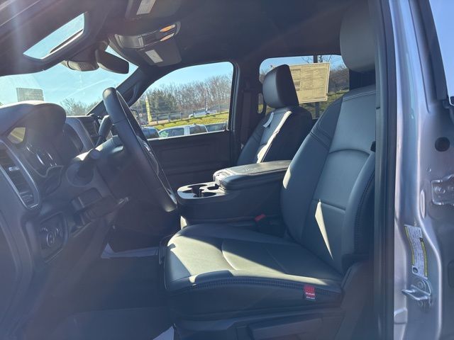 2026 RAM 3500 Tradesman - Photo 10