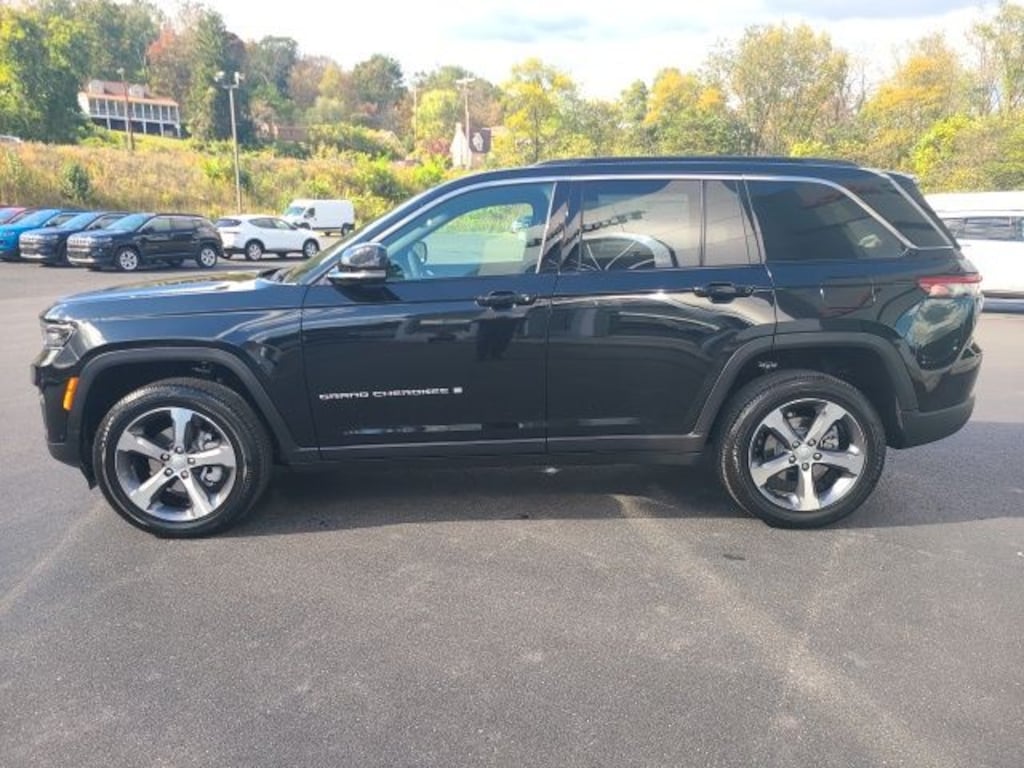 New 2025 Jeep Grand Cherokee LIMITED 4X4 Sport Utility