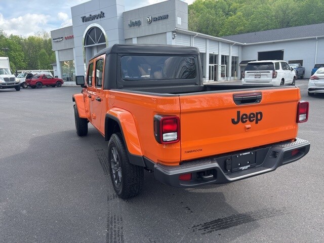 2025 Jeep Gladiator Sport S photo 3