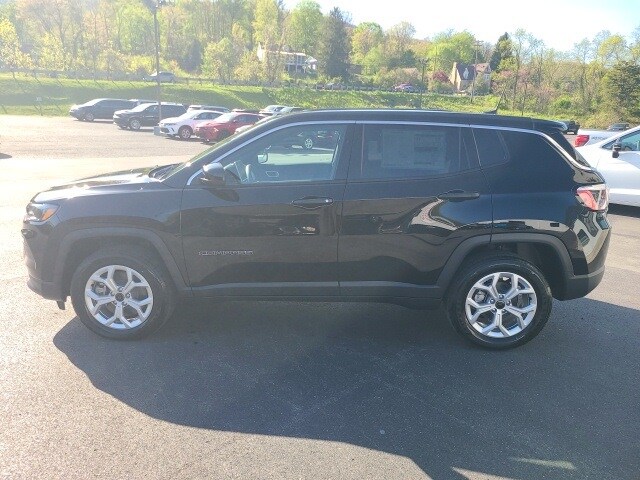 2025 Jeep Compass Sport photo 2