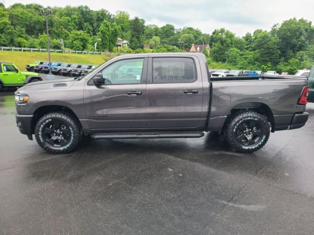 New 2026 Ram 1500 WARLOCK CREW CAB 4X4 5'7 BOX Pickup