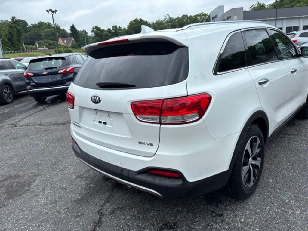 Used 2018 Kia Sorento EX SUV