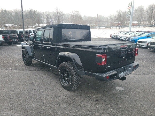 2024 Jeep Gladiator Sport photo 3