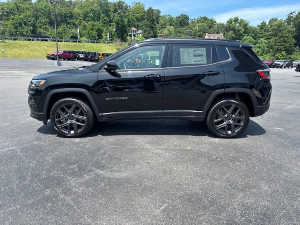 New 2026 Jeep Compass LIMITED ALTITUDE 4X4 Sport Utility