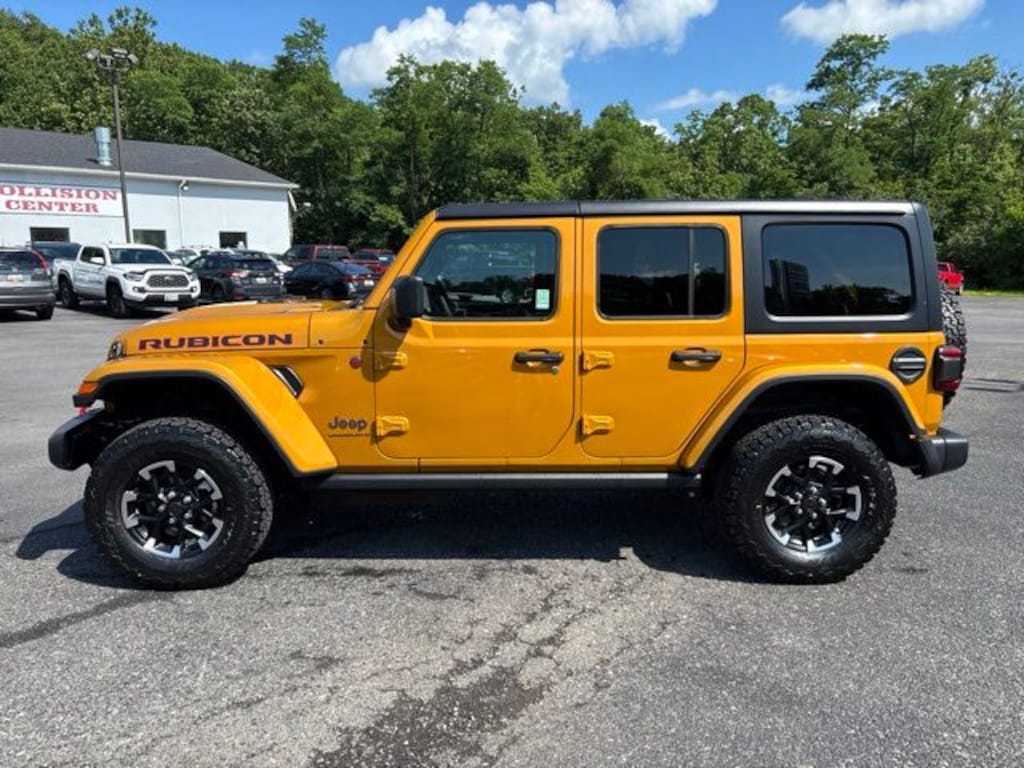 New 2026 Jeep Wrangler 4-DOOR RUBICON Sport Utility