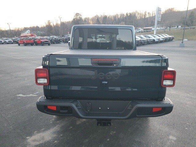 2025 Jeep Gladiator Sport photo 4