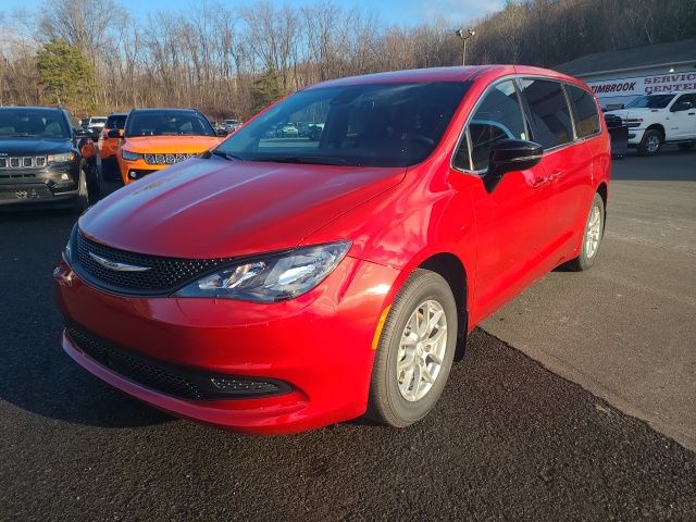 2026 Chrysler Voyager LX's photo