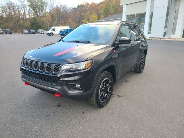 2026 Jeep Compass Trailhawk's photo
