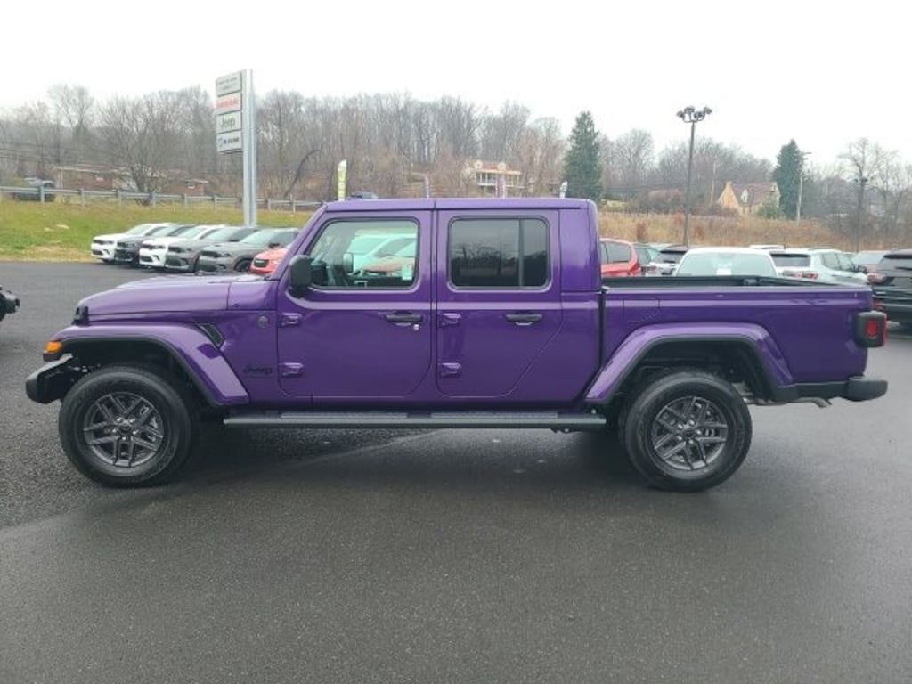 New 2026 Jeep Gladiator SPORT S 4X4 Pickup