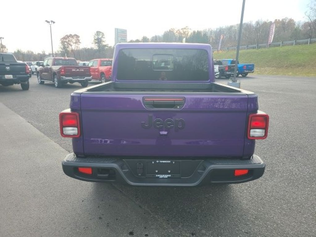 New 2026 Jeep Gladiator SPORT S 4X4 Pickup