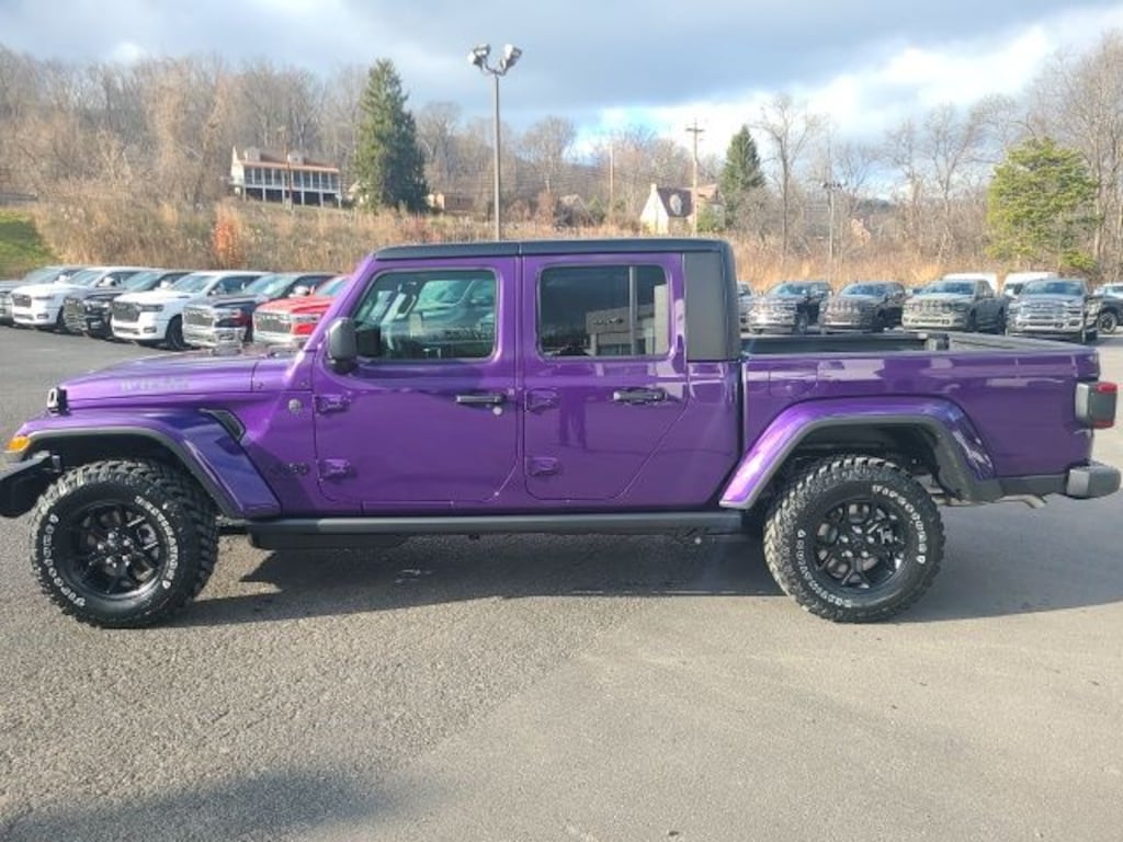 New 2026 Jeep Gladiator WILLYS 4X4 Pickup
