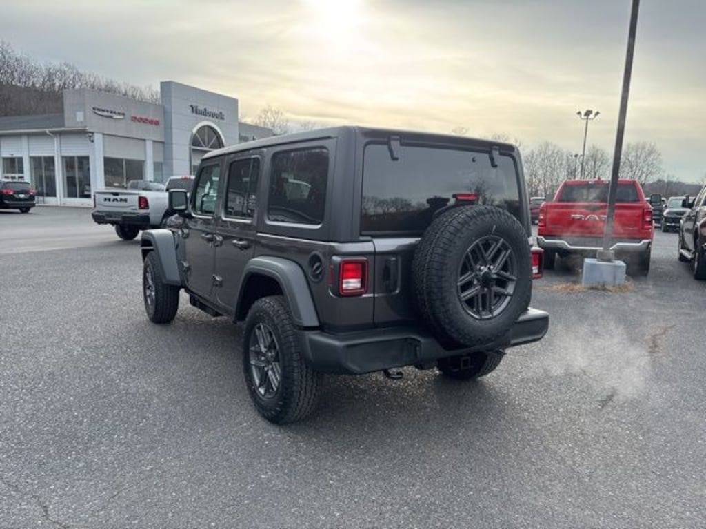 New 2026 Jeep Wrangler 4-DOOR SPORT S Sport Utility