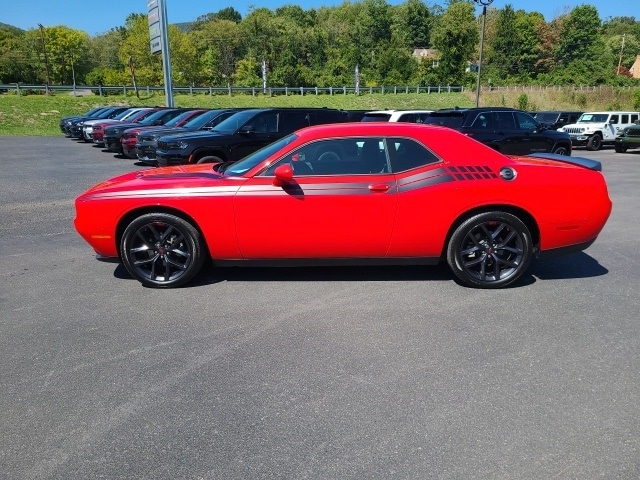 Used 2022 Dodge Challenger SXT with VIN 2C3CDZAG8NH124851 for sale in Greencastle, PA