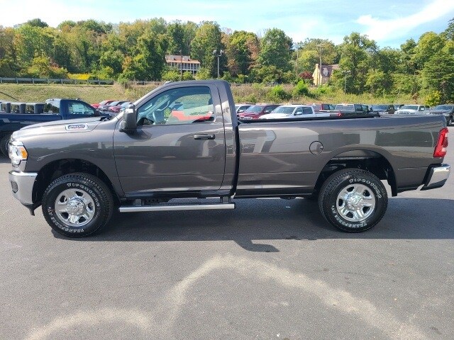 2024 Ram 2500 Tradesman photo 2