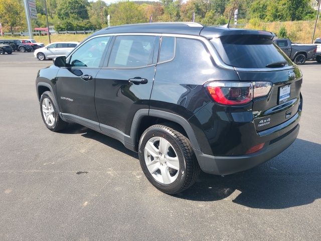 2022 Jeep Compass North Edition Latitude photo 2