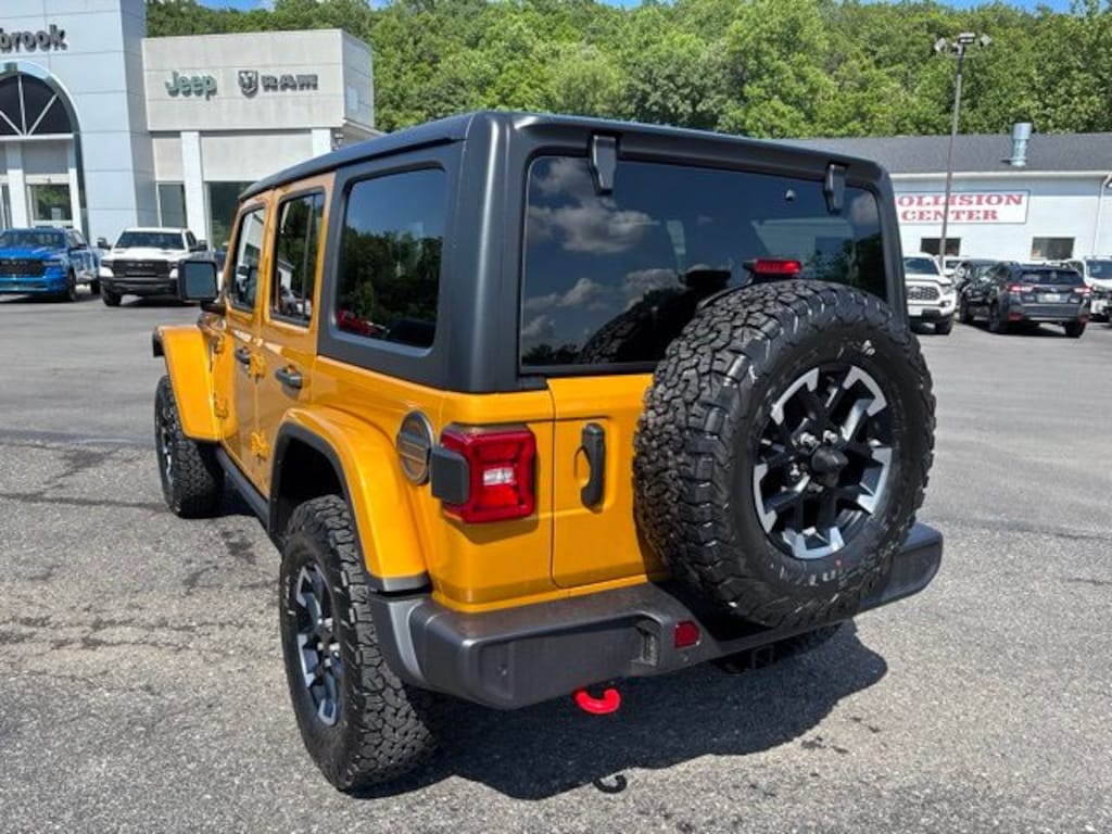 New 2026 Jeep Wrangler 4-DOOR RUBICON Sport Utility