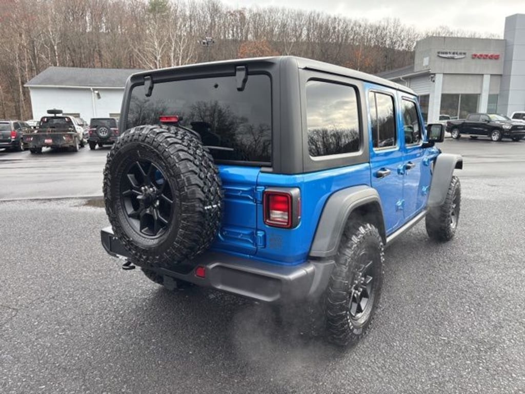 New 2026 Jeep Wrangler 4-DOOR WILLYS Sport Utility