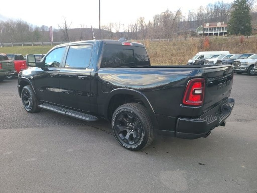New 2026 Ram 1500 BIG HORN CREW CAB 4X4 5'7 BOX Pickup