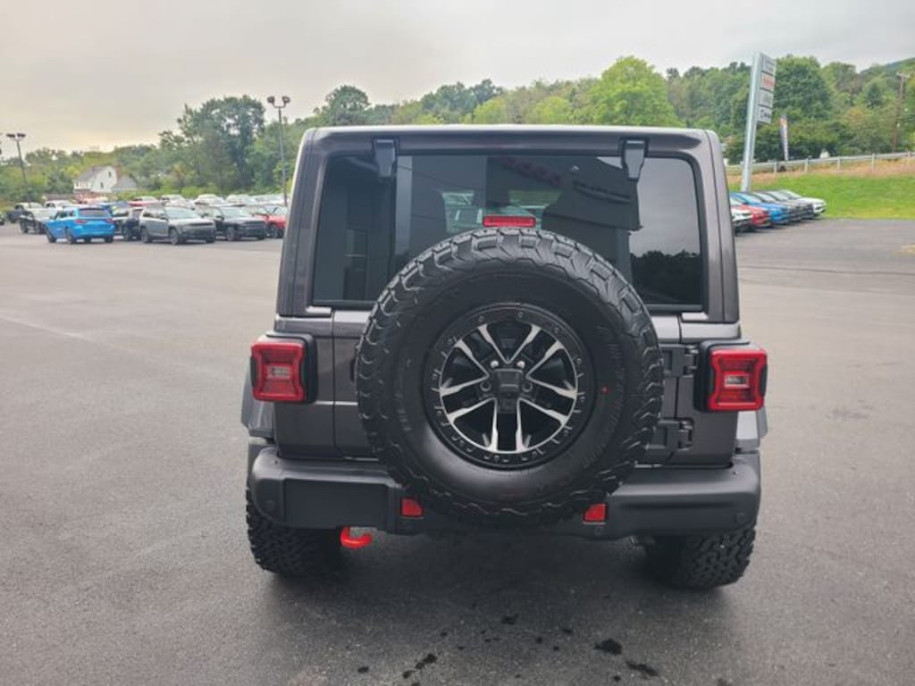 New 2026 Jeep Wrangler 4-DOOR RUBICON X Sport Utility