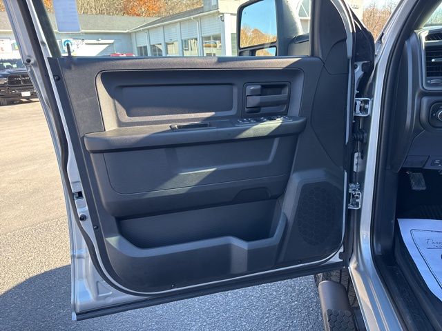 2026 RAM 3500 Tradesman - Photo 7
