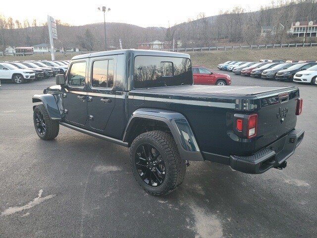 2025 Jeep Gladiator Sport photo 3