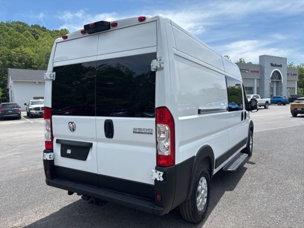 New 2025 Ram ProMaster PROMASTER 2500 SLT CARGO VAN HIGH ROOF 159' WB Cargo Van