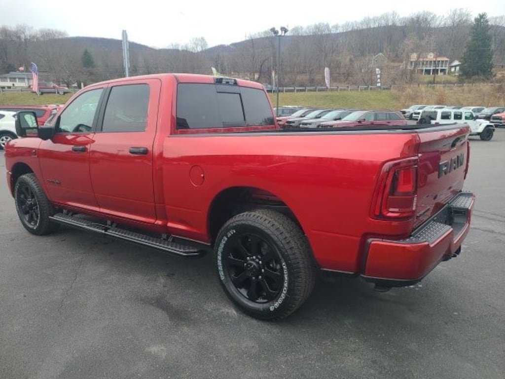 New 2026 Ram 2500 BIG HORN CREW CAB 4X2 6'4 BOX Pickup