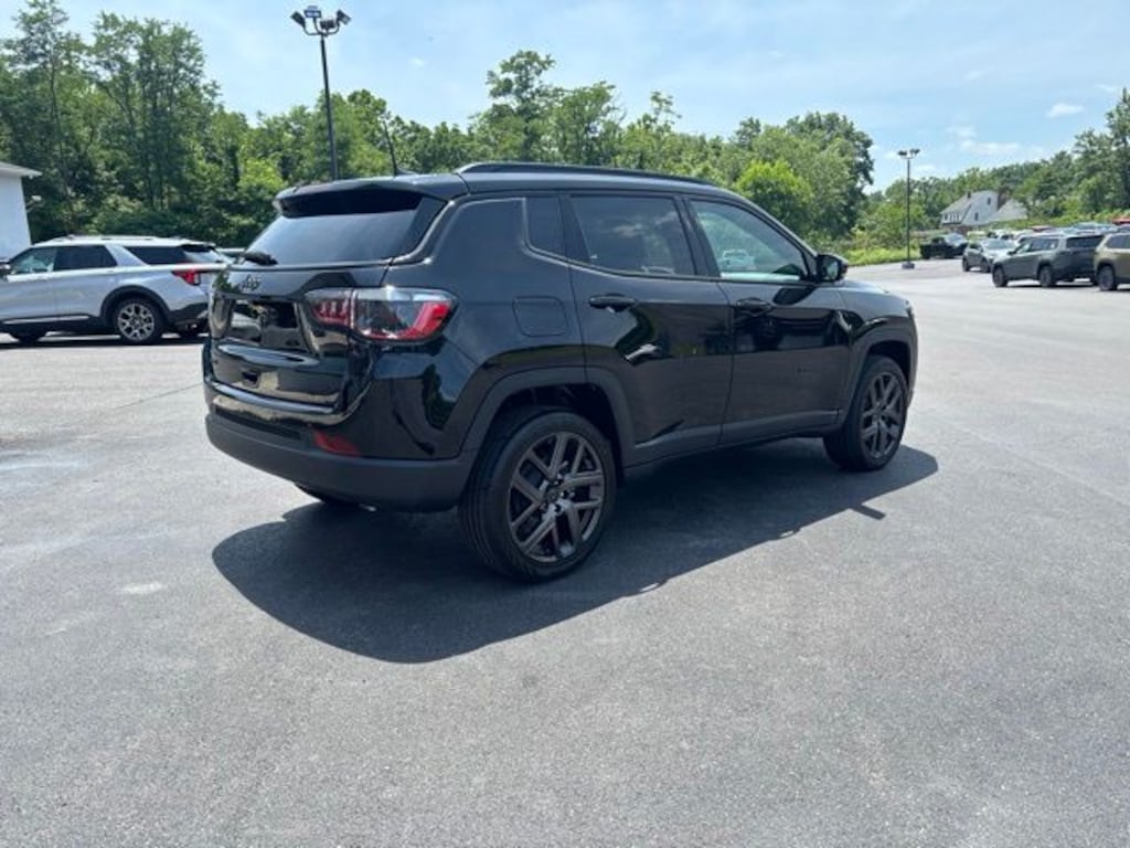 New 2026 Jeep Compass LIMITED ALTITUDE 4X4 Sport Utility