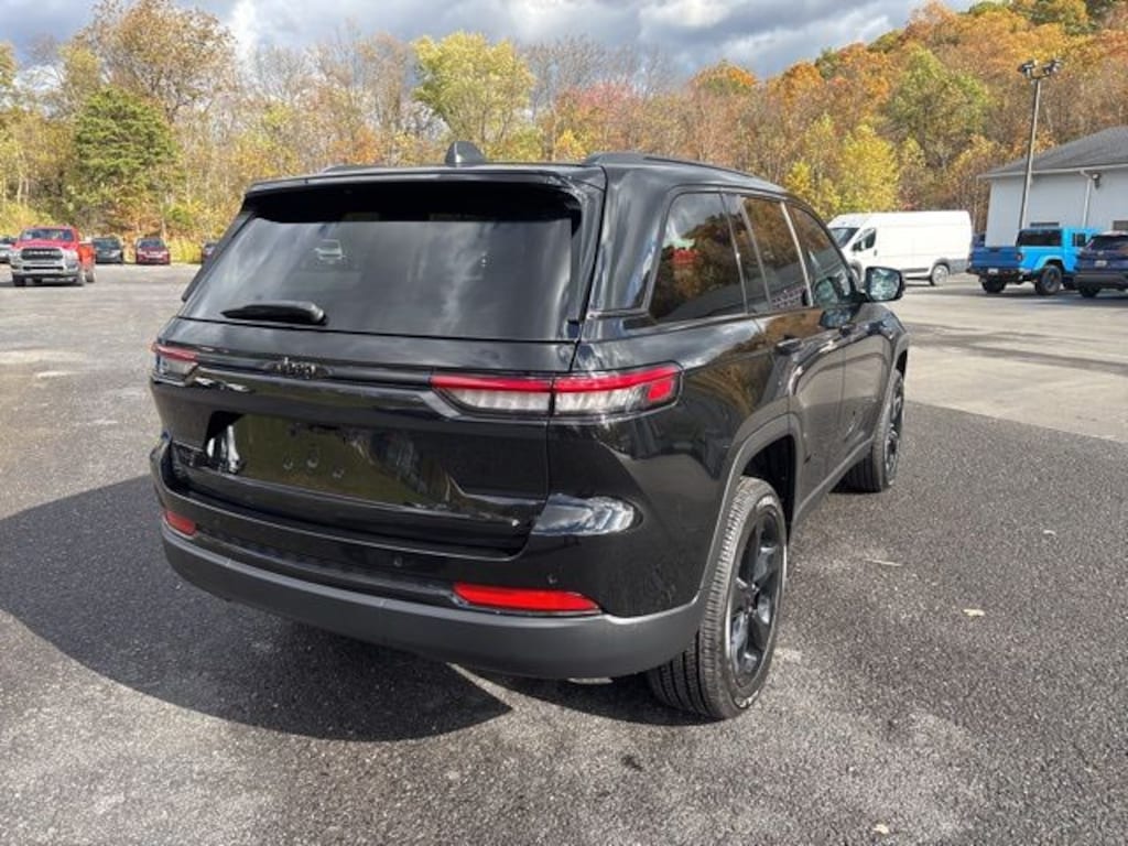 New 2025 Jeep Grand Cherokee ALTITUDE X 4X4 Sport Utility