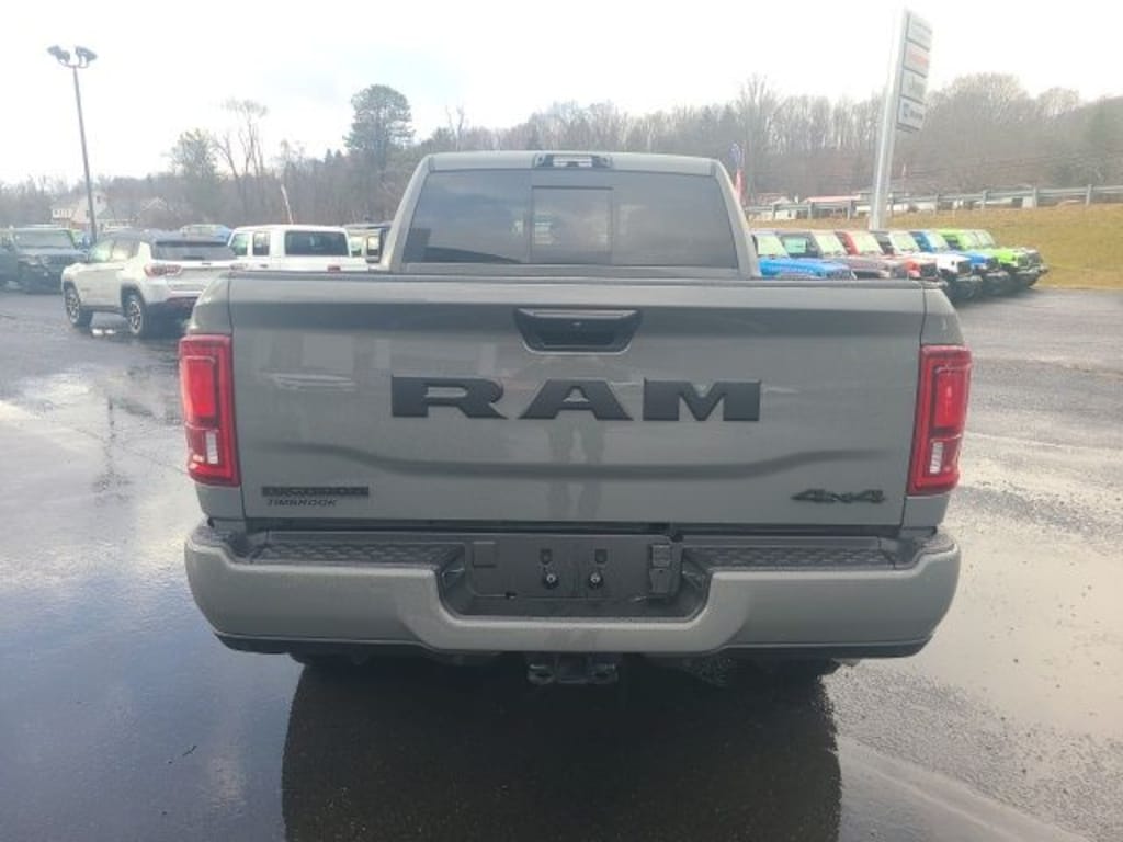 New 2026 Ram 2500 BIG HORN CREW CAB 4X4 6'4 BOX Pickup