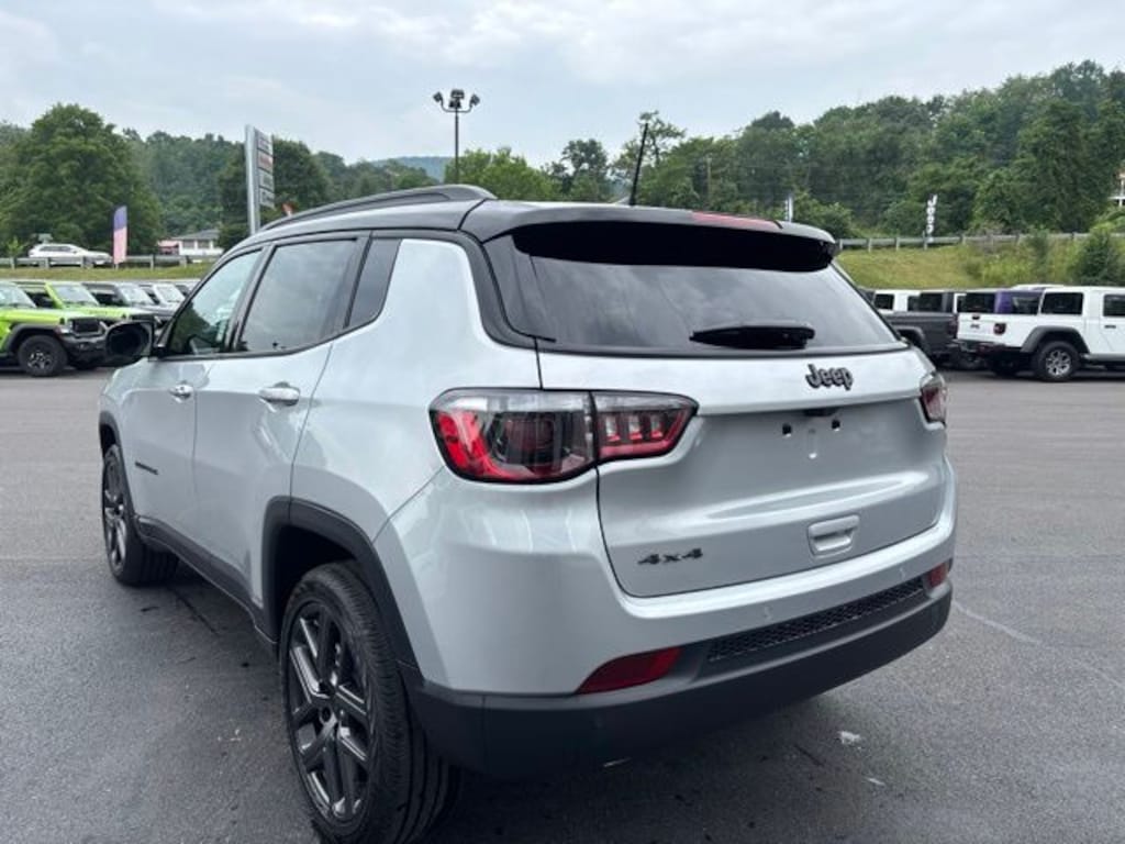 New 2026 Jeep Compass LIMITED ALTITUDE 4X4 Sport Utility