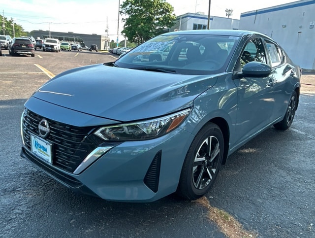 2025 Nissan Sentra SV CVT's photo