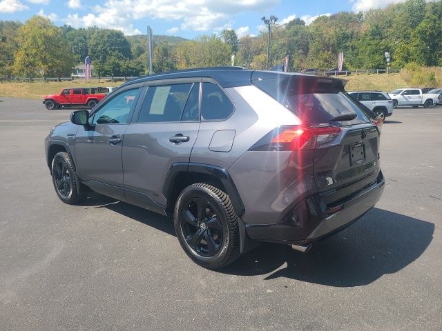 2021 Toyota RAV4 Hybrid XSE photo 3