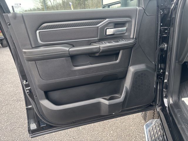 2026 RAM 2500 Big Horn - Photo 8