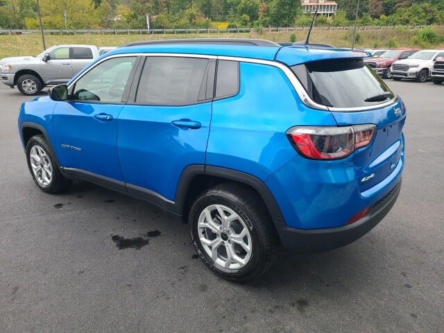 2025 Jeep Compass Latitude photo 3