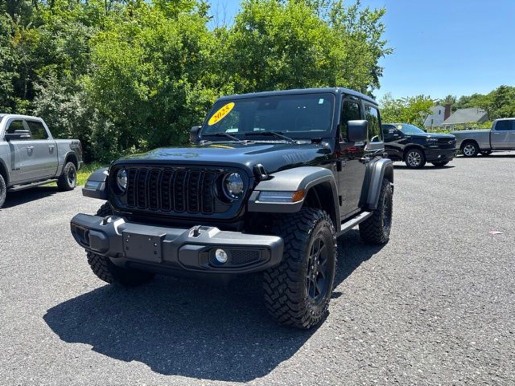 Used 2025 Jeep Wrangler Willys SUV