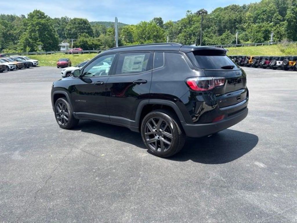 New 2026 Jeep Compass LIMITED ALTITUDE 4X4 Sport Utility