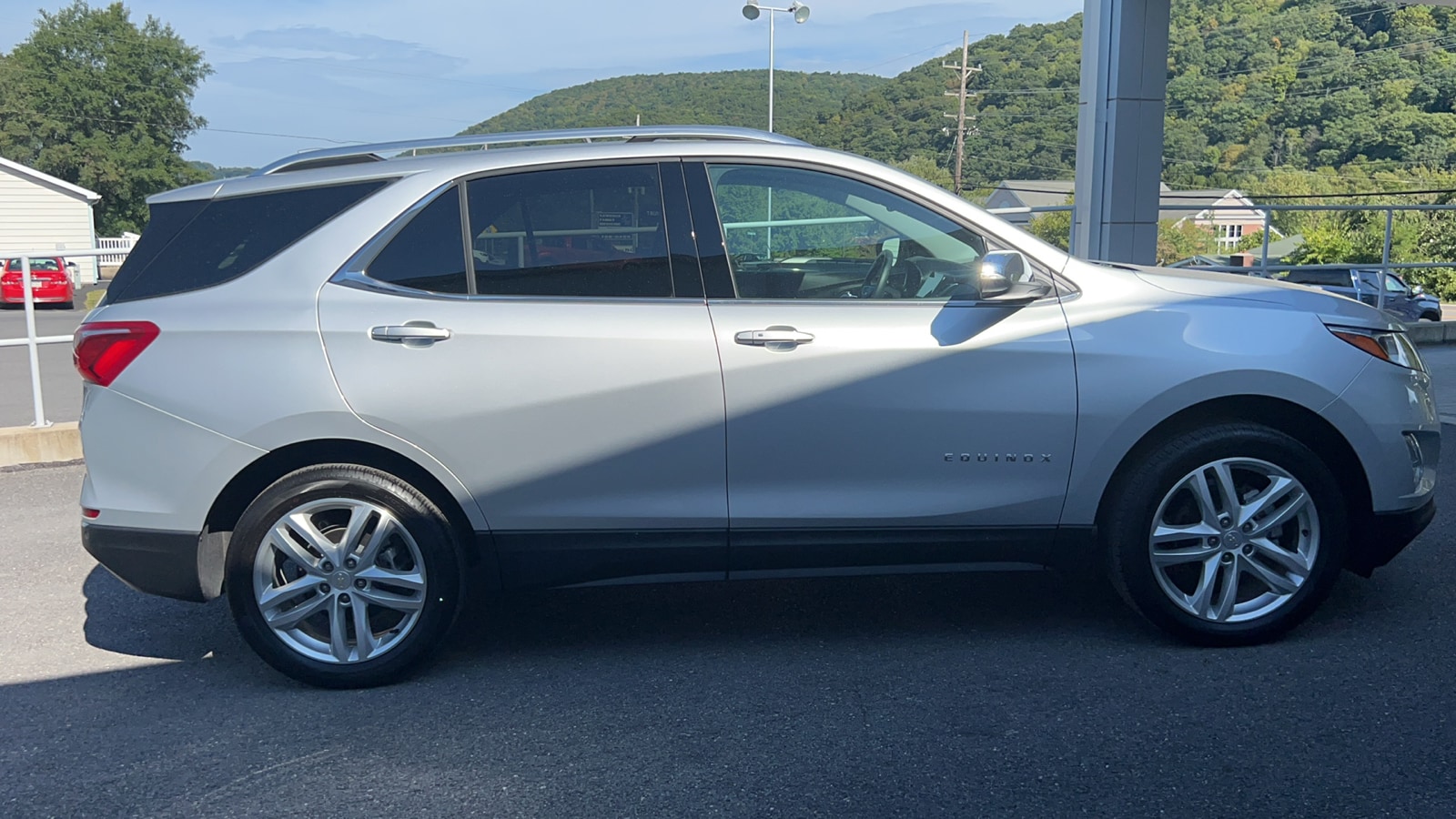 Used 2021 Chevrolet Equinox Premier with VIN 3GNAXXEV6MS170141 for sale in Greencastle, PA