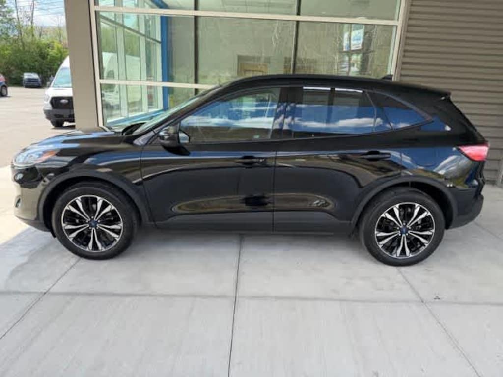 Used 2022 Ford Escape SE AWD
