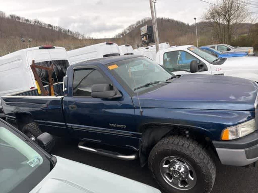 Used 2001 Dodge Ram 2500 2dr Reg Cab 135 WB HD 4WD Reg Cab 135 WB HD 4WD