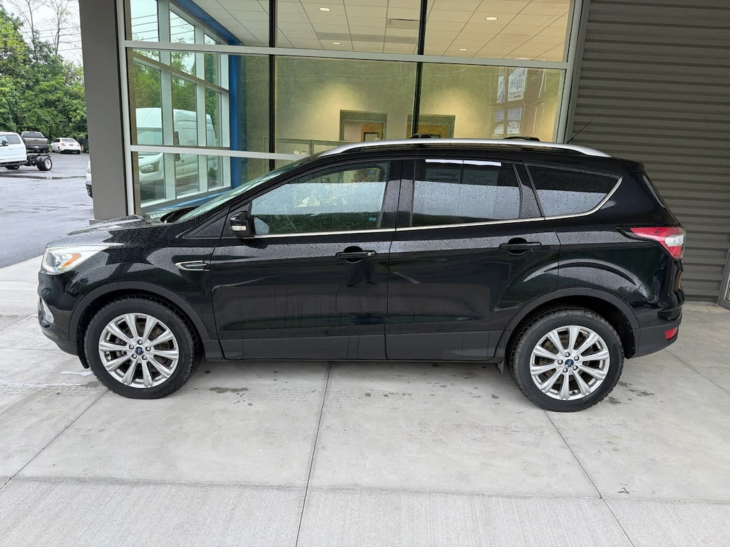 Used 2017 Ford Escape Titanium 4WD