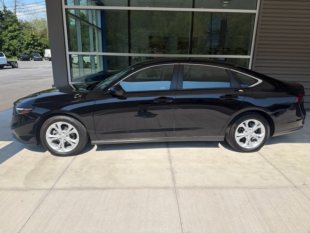 Used 2024 Honda Accord LX CVT