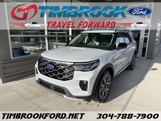 2025 Ford Explorer Platinum's photo