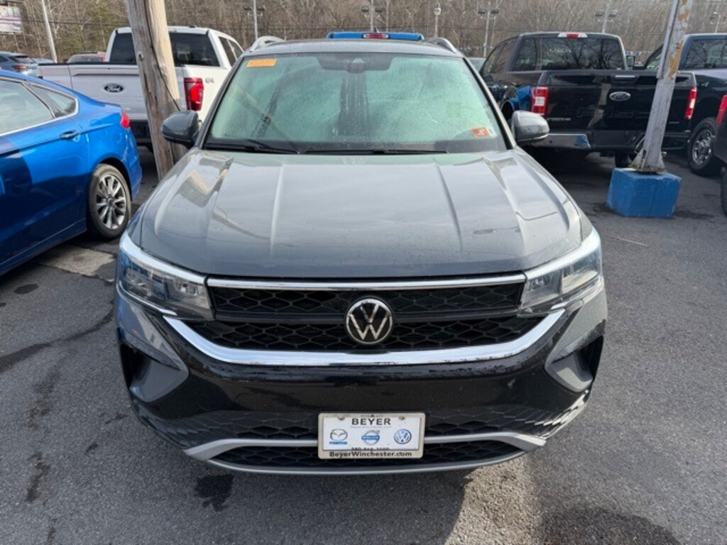 Used 2023 Volkswagen Taos 1.5T SE SUV