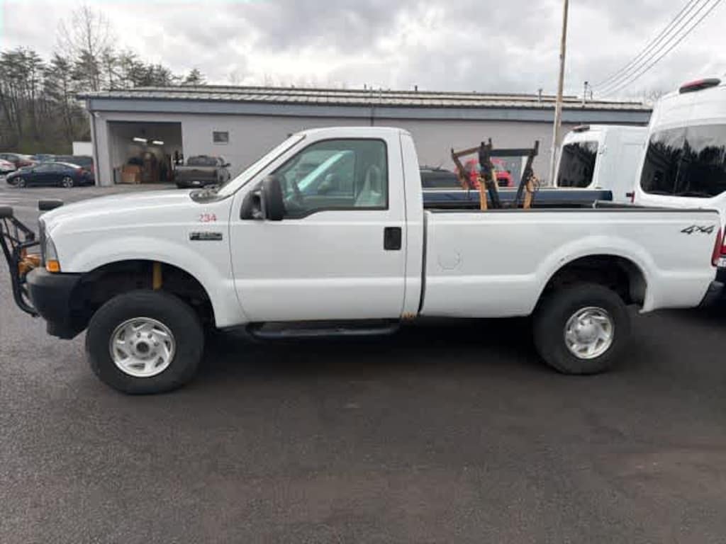 Used 2004 Ford Super Duty F-250 XL Reg Cab 137 4WD Reg Cab 137 4WD